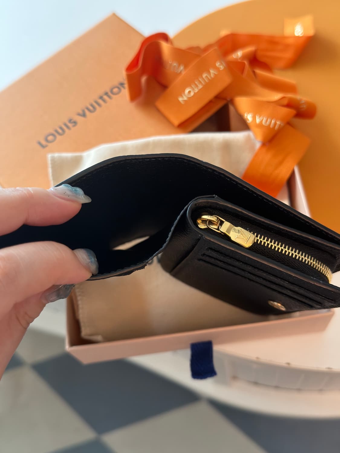 [정품]루이비통 반지갑 상품이미지3