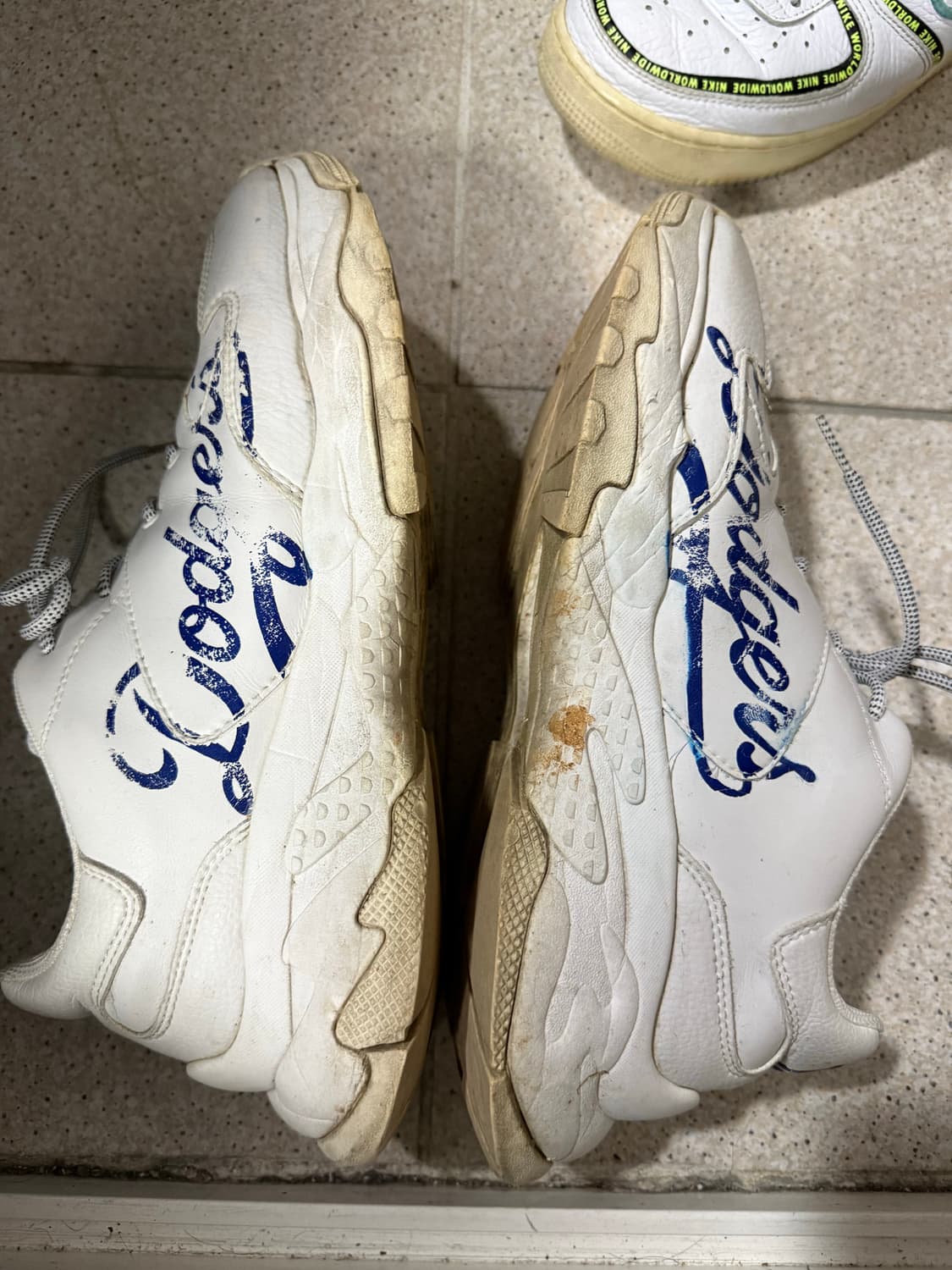 MLB 화이트 스니커즈 290 상품이미지3