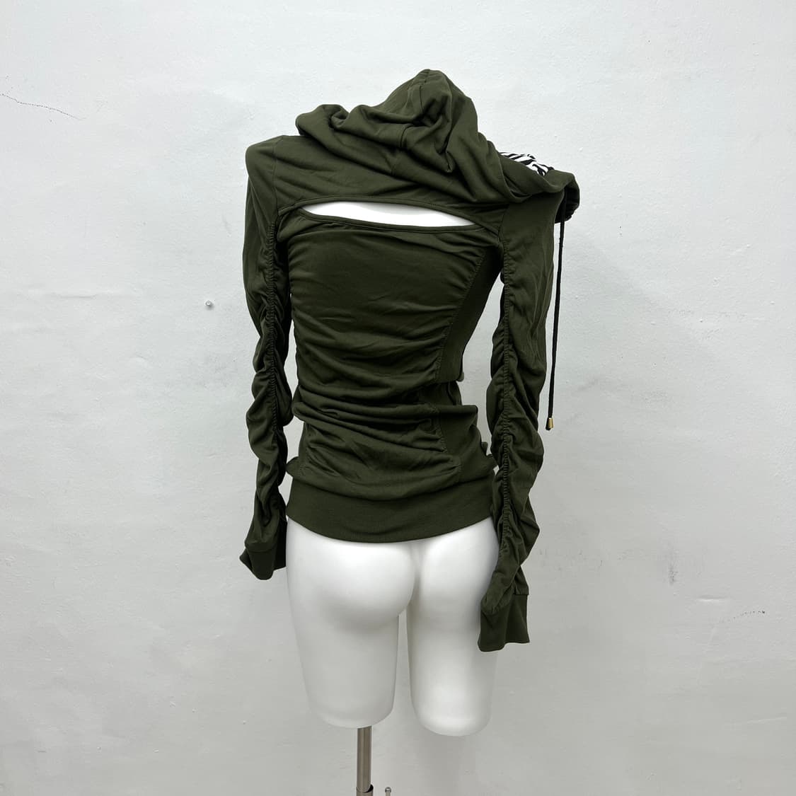 Skinny lips shirring hood zip 상품이미지2
