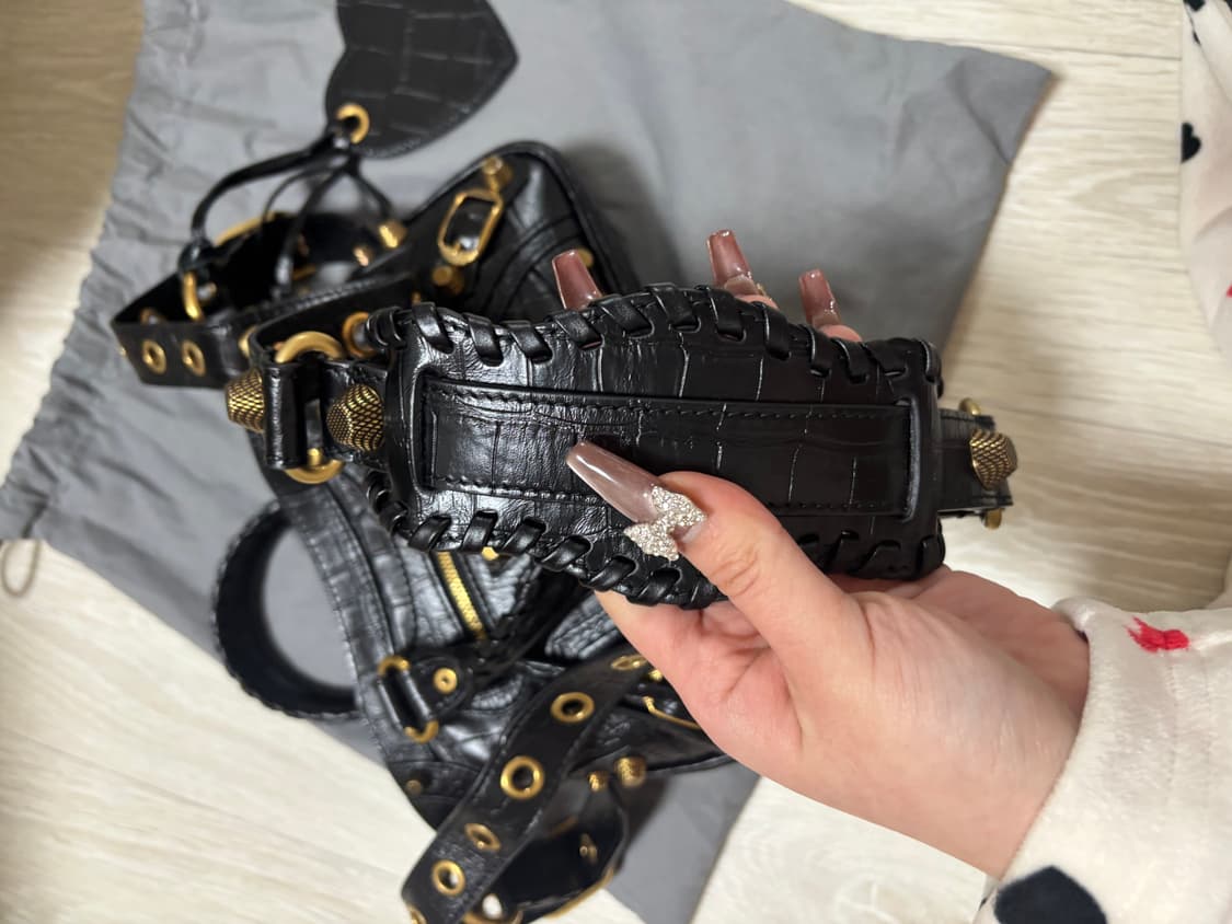 발렌시아가 네오카골 xs 크로커 레더 정품 상품이미지7