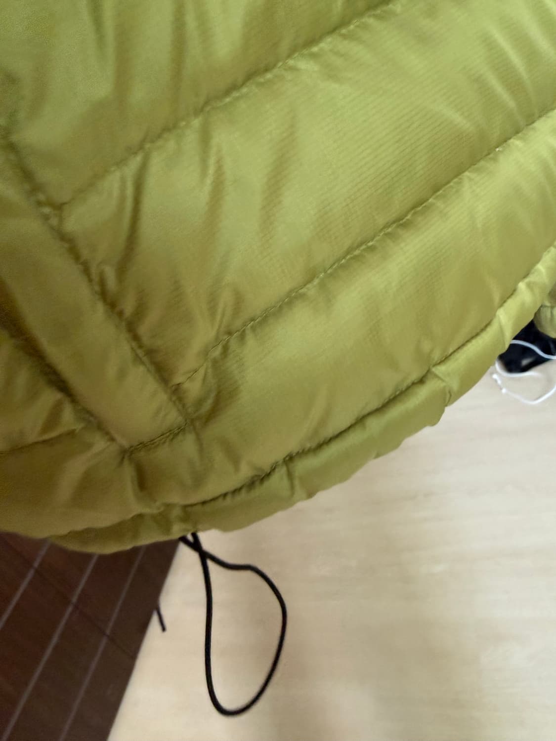 왓츠더유즈 카키라임 경량패딩 M 상품이미지9