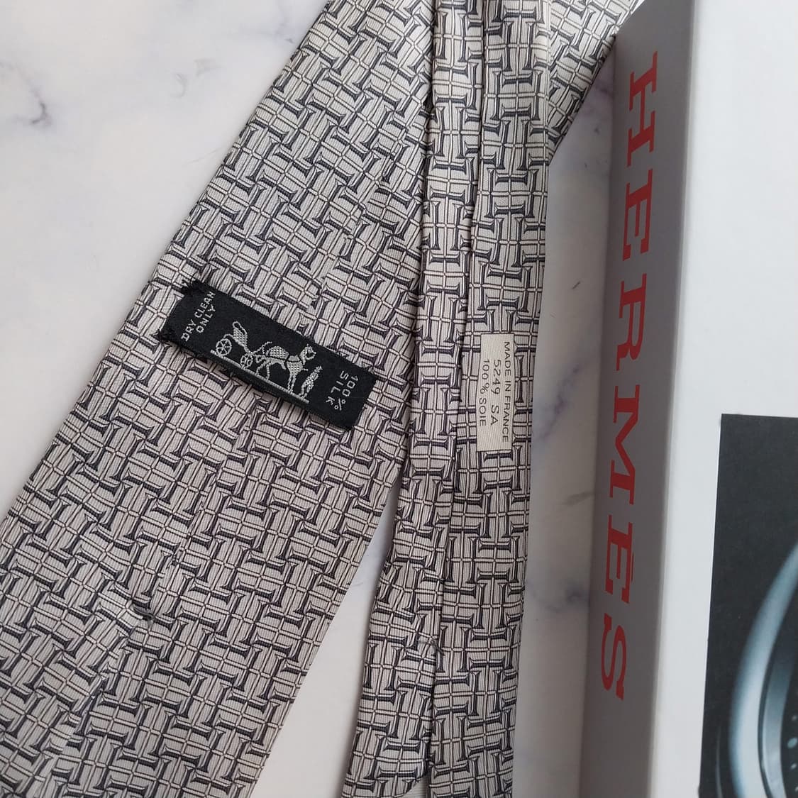 에르메스 실크 그레이 H패턴 넥타이 9.3cm B등급 k2455 상품이미지5