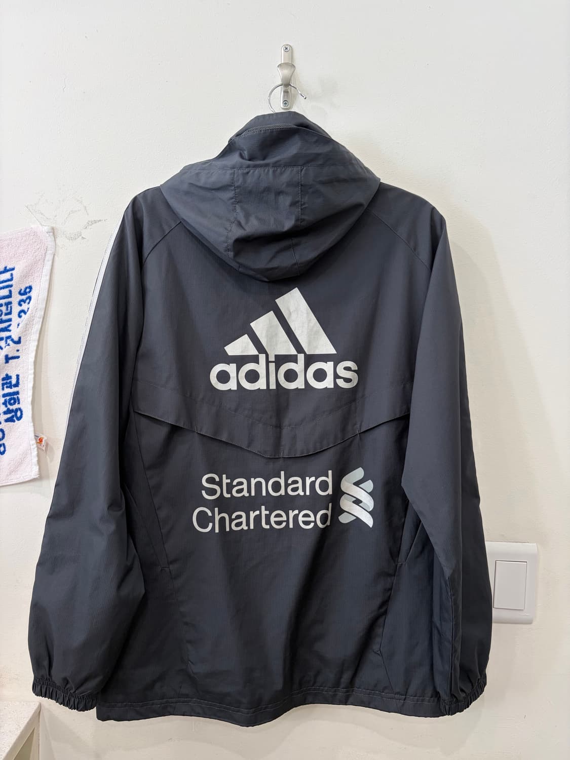 310. 아디다스 리버풀 바람막이 자켓  상품이미지2