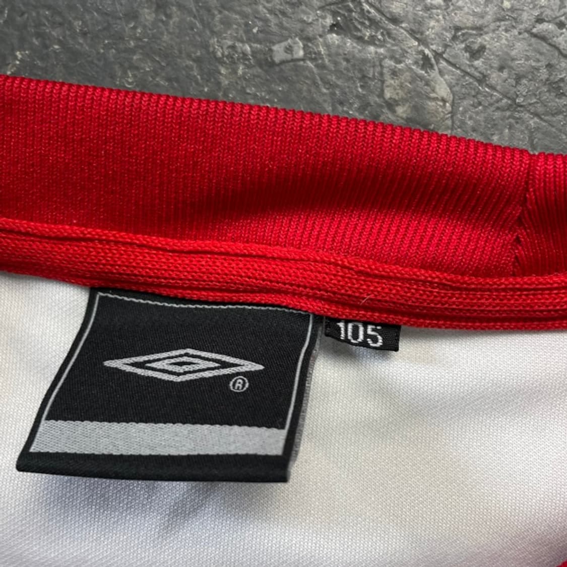 105 엄브로 올드스쿨 맨투맨 상품이미지3