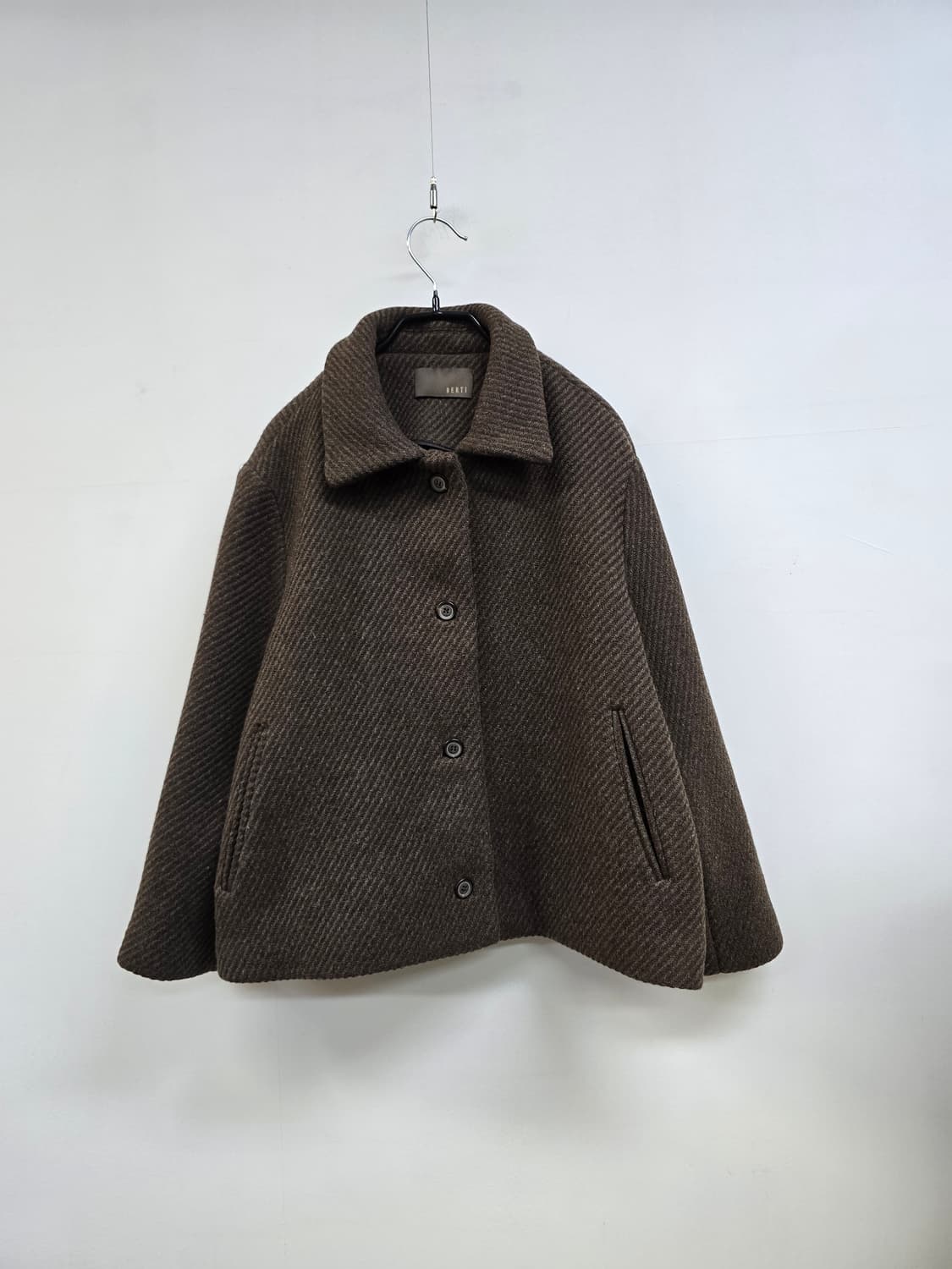 베르띠 berti 아방핏 도톰 울 스웨이드패치 자켓 상품이미지1