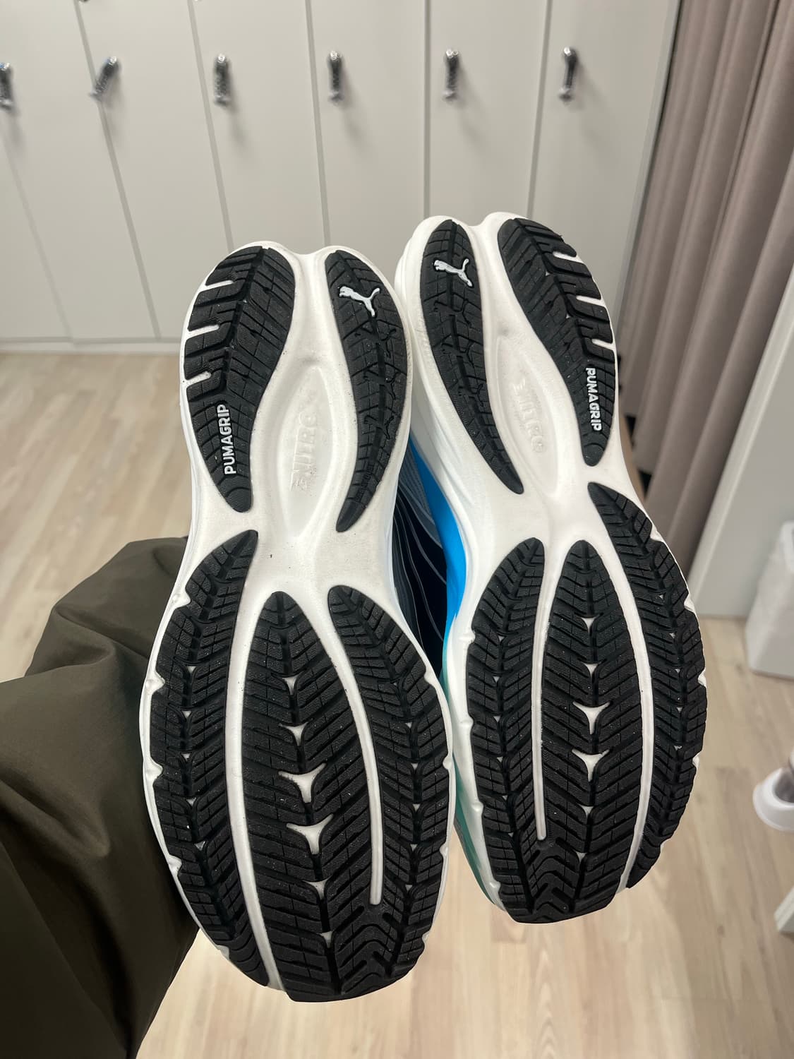 푸마 벨로시티 나이트로 4 런닝화 280 거의 새상품 상품이미지5