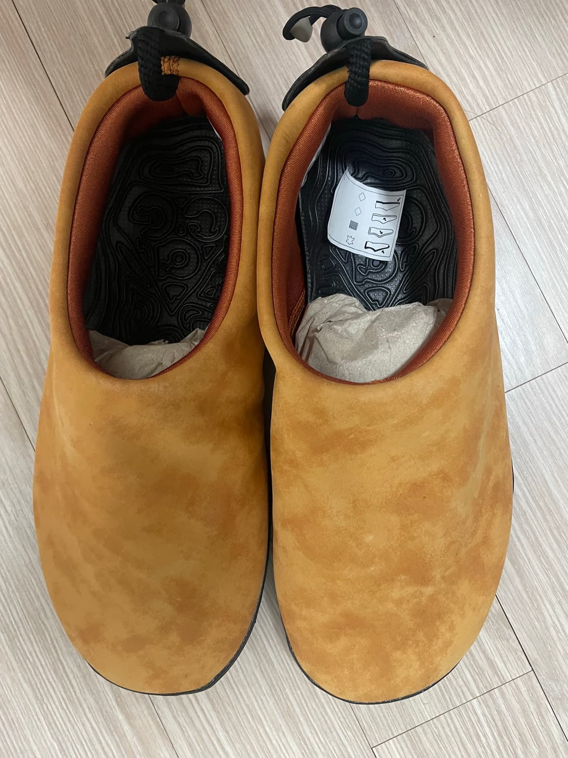 나이키 acg moc 프리미엄 러셋 상품이미지1