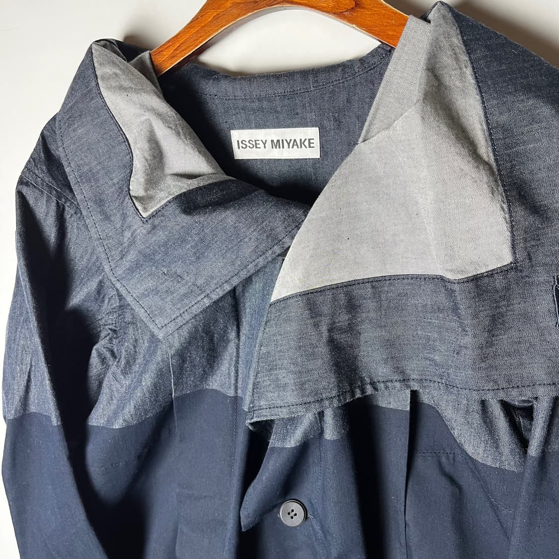 [Issey Miyake] 이세이미야케 투톤 윈드코트 상품이미지3