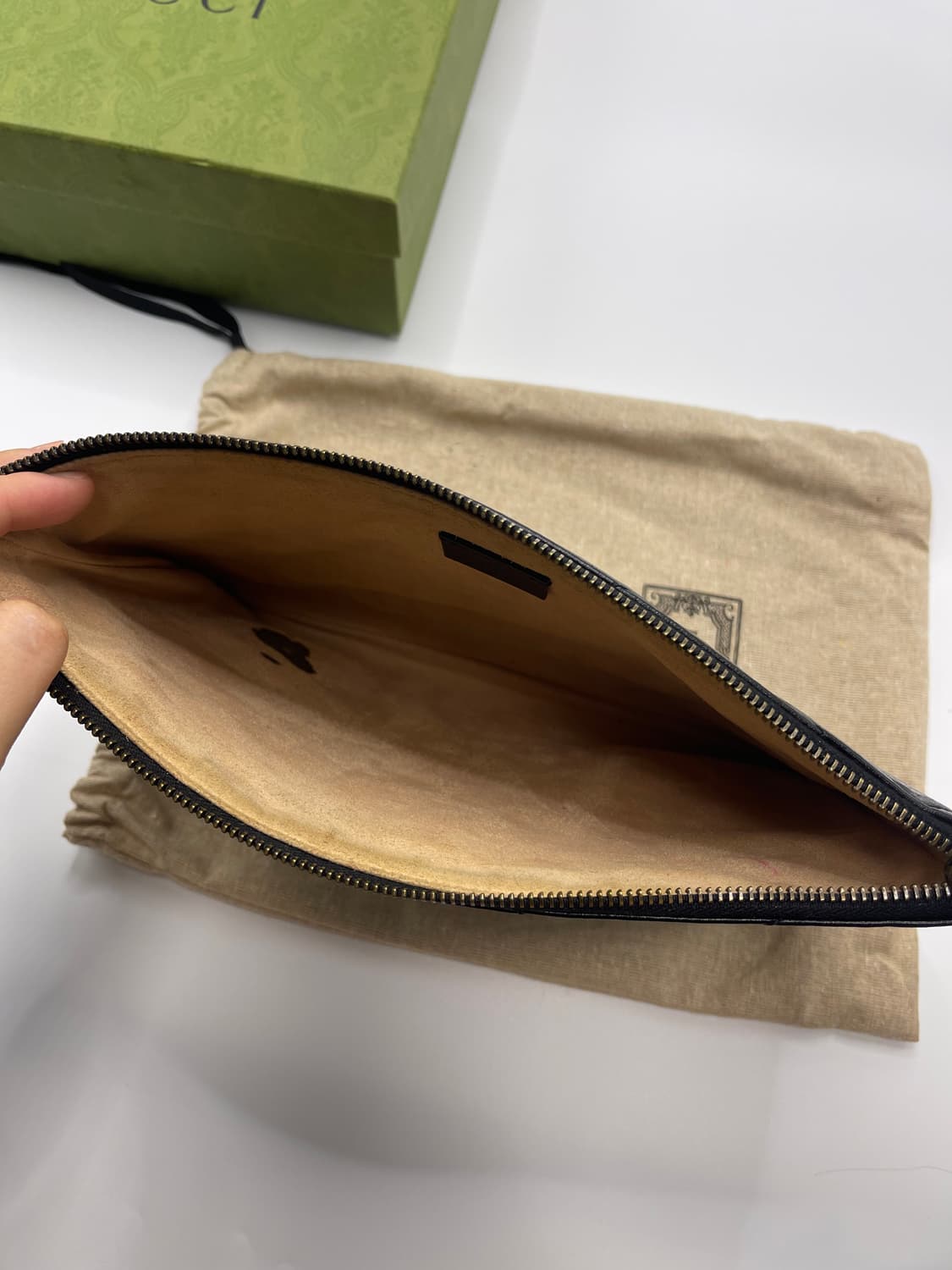 구찌 마몽(마틀라세) 블랙 클러치 상품이미지4