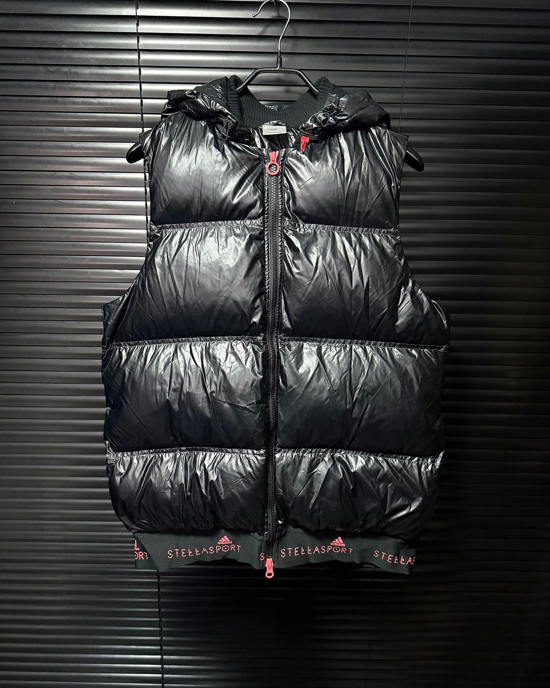 아디다스 스텔라 맥카트니 스포츠 유광 푸퍼 패딩 블랙 검정 90 S 핑크 상품이미지1