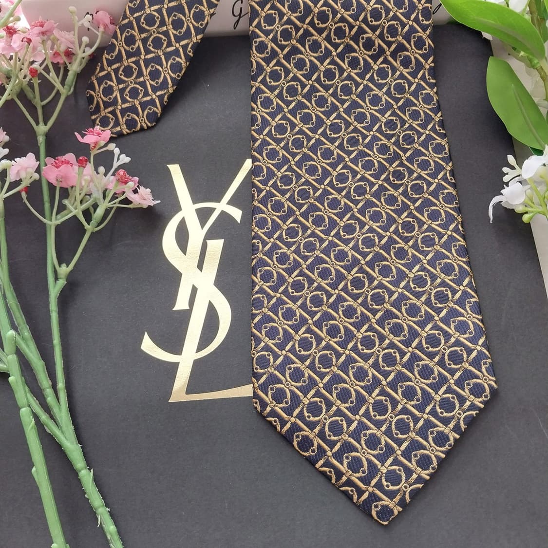 입생로랑 실크 블랙 패턴 넥타이 9.6cm A+등급 K1807
 상품이미지5