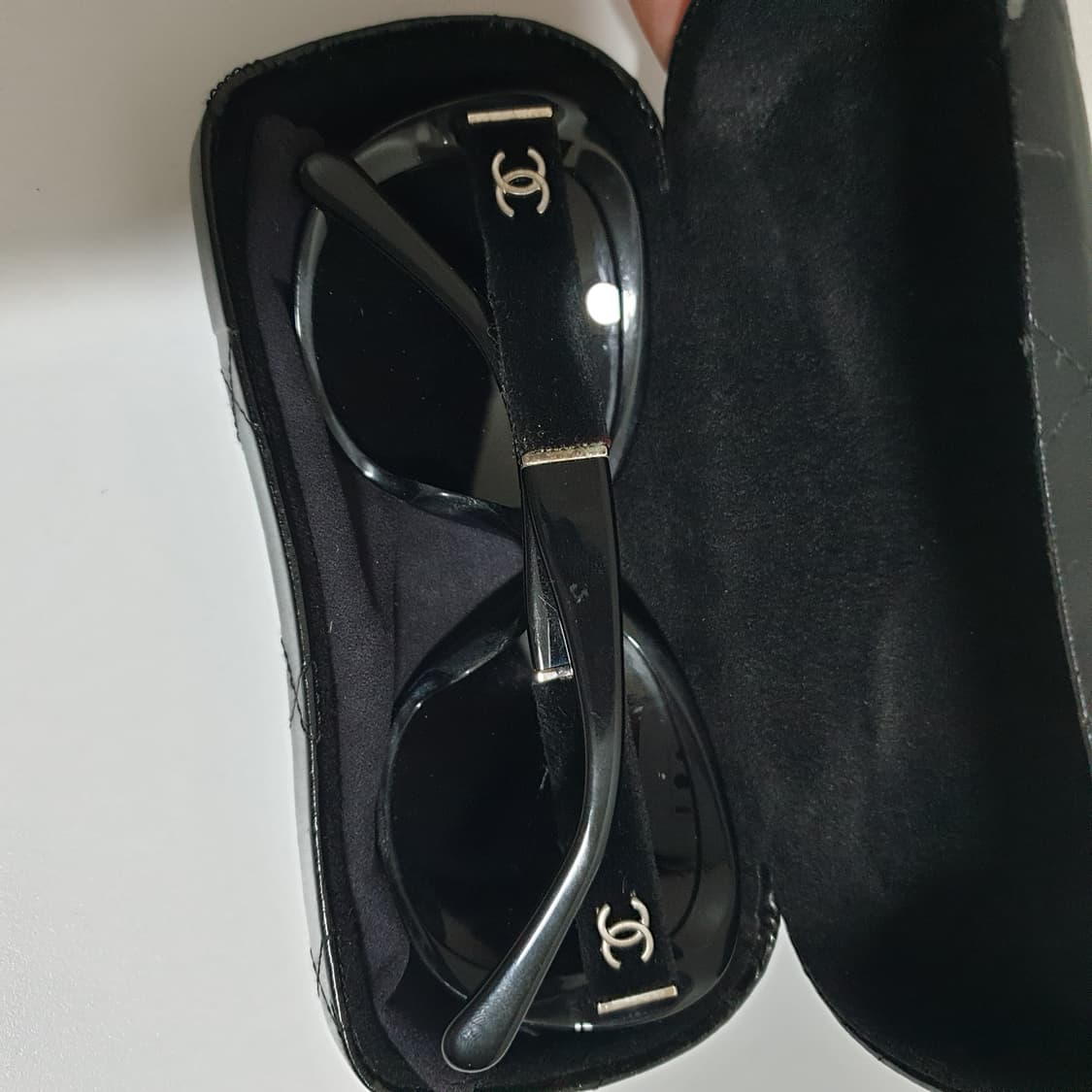 샤넬 빈티지 블랙 스웨이드 선글라스 상품이미지7