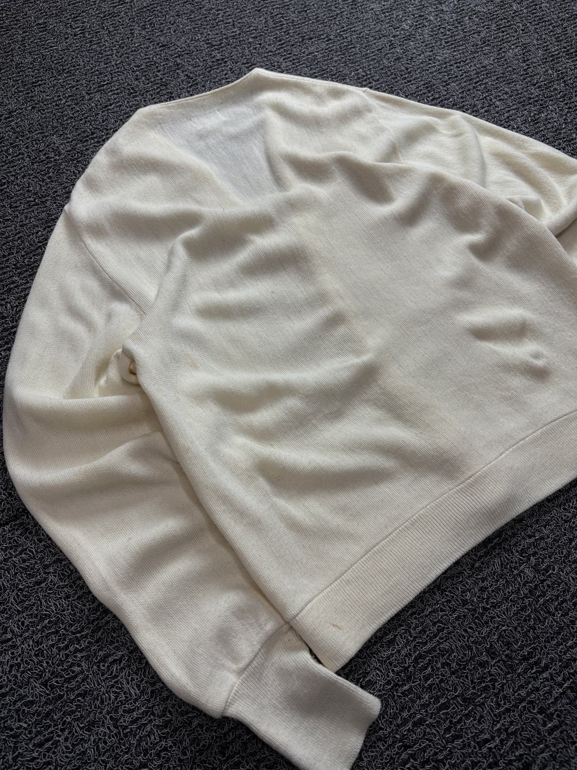 라코스테 자수로고 아카이브 미니멀 박시핏 가디건 1581 상품이미지6