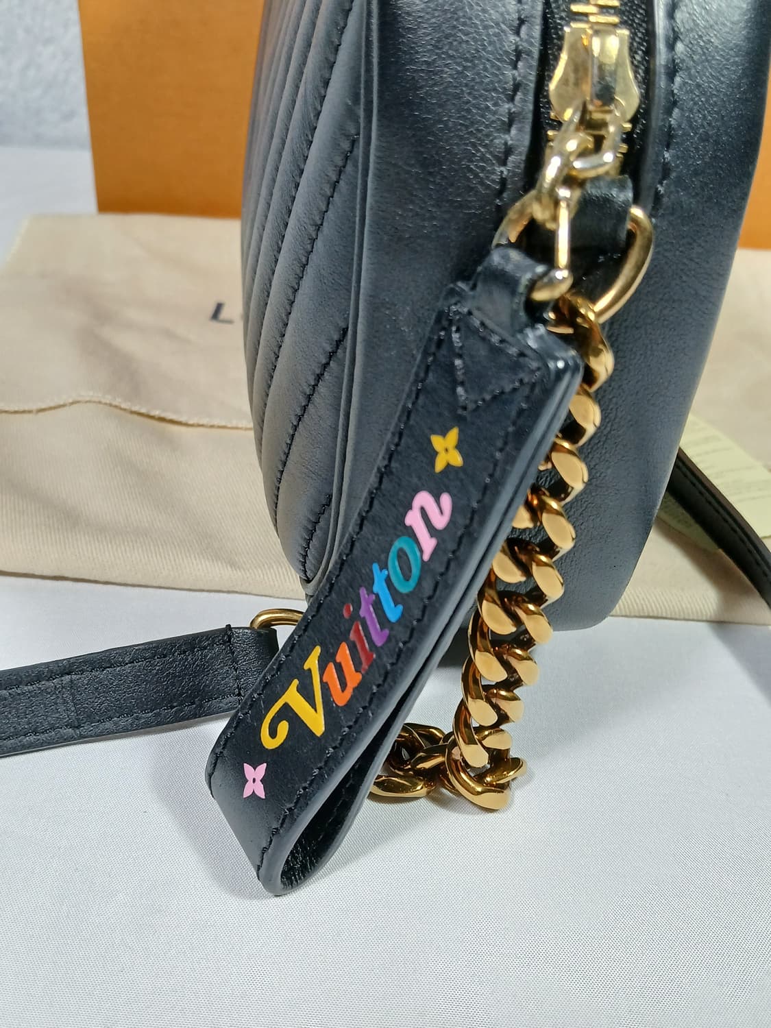 루이비통 뉴웨이브 카메라백 M53682 상품이미지3