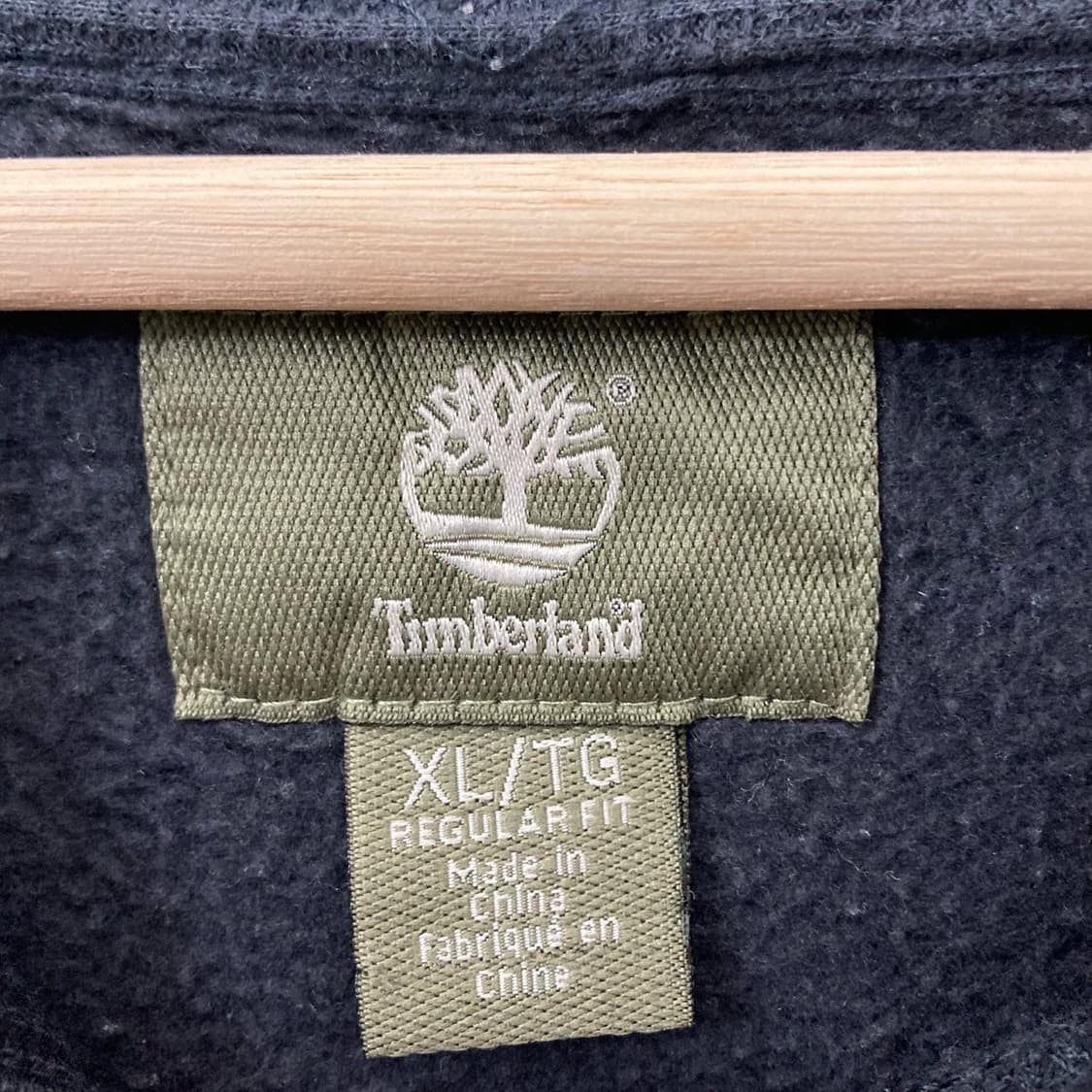 팀버랜드 블랙 블루 로고 프린팅 후드티 상품이미지3