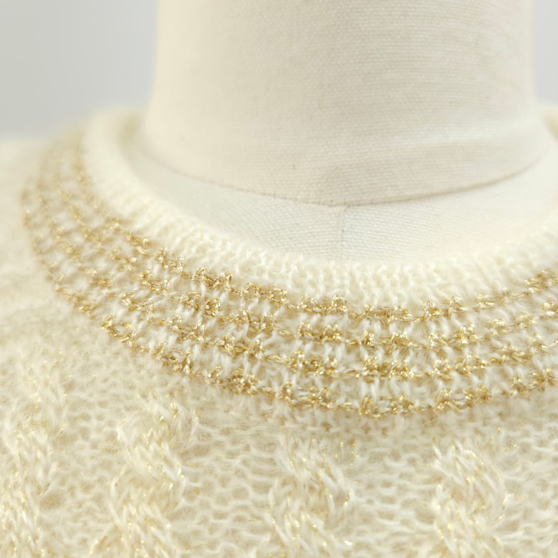 아이보리 금사 반짝이 짜임 여성 루즈핏 니트 상품이미지6