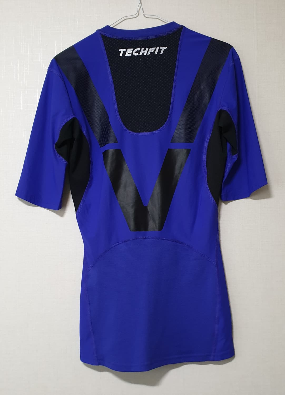 아디다스 스포츠웨어 상의 상품이미지2