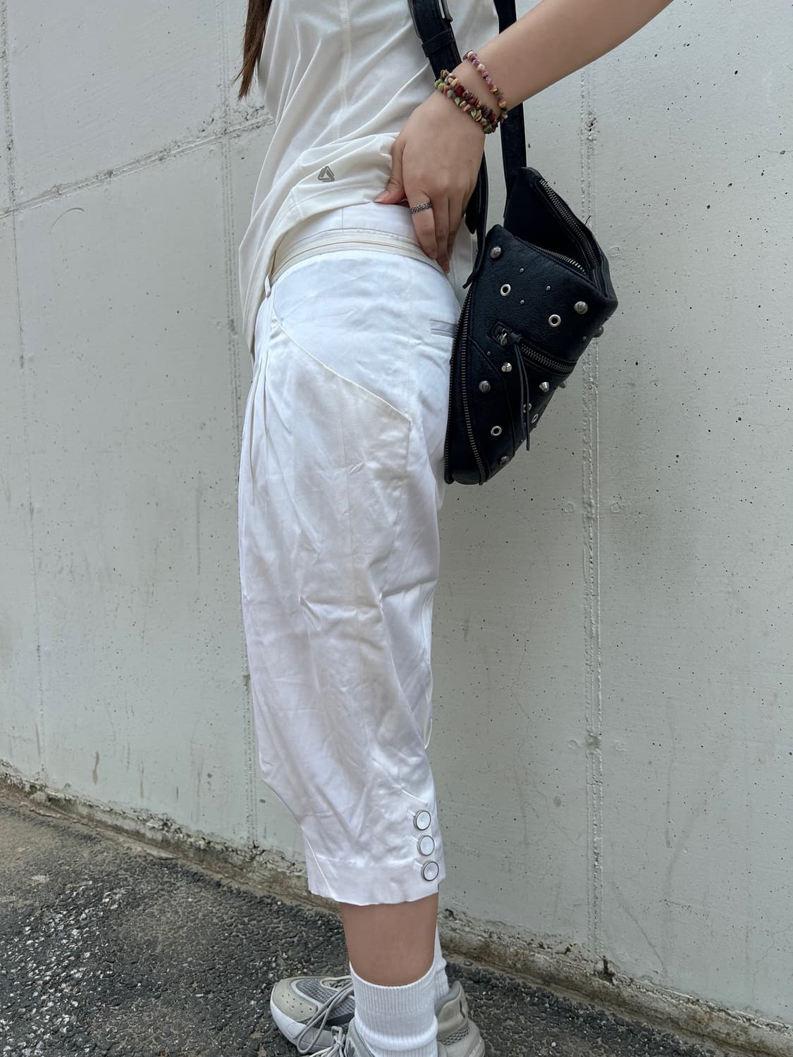 Pintuck button capri pants 카프리 팬츠 상품이미지3