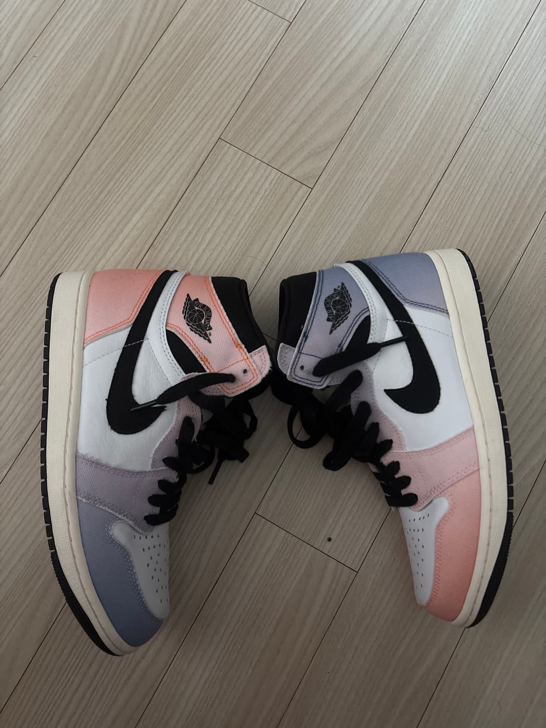 조던 1 레트로 하이 260 멀티컬러 상품이미지3