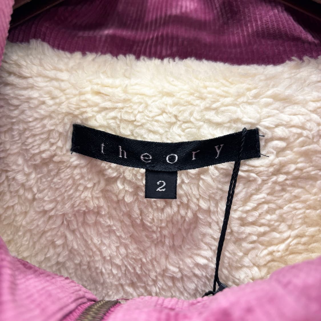 띠어리 후드 베스트 코듀로이 안감 쉐르파 라이닝 플랩 포켓 디테일 핑크 상품이미지6