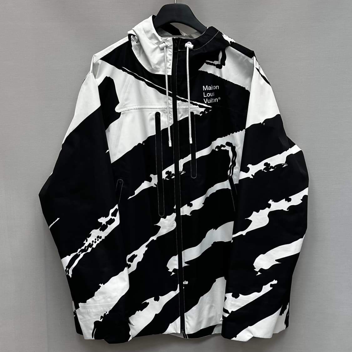 루이비통 본디드 그래픽 쉘 재킷 ( 110 ) 상품이미지3