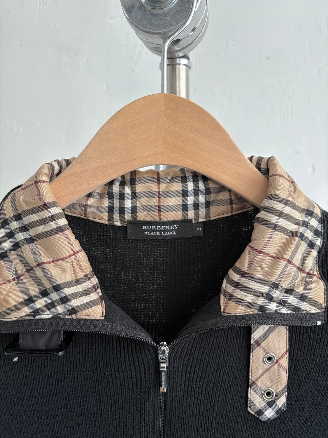 버버리 블랙라벨 노바체크 카라 블랙 반 집업 니트 상품이미지4