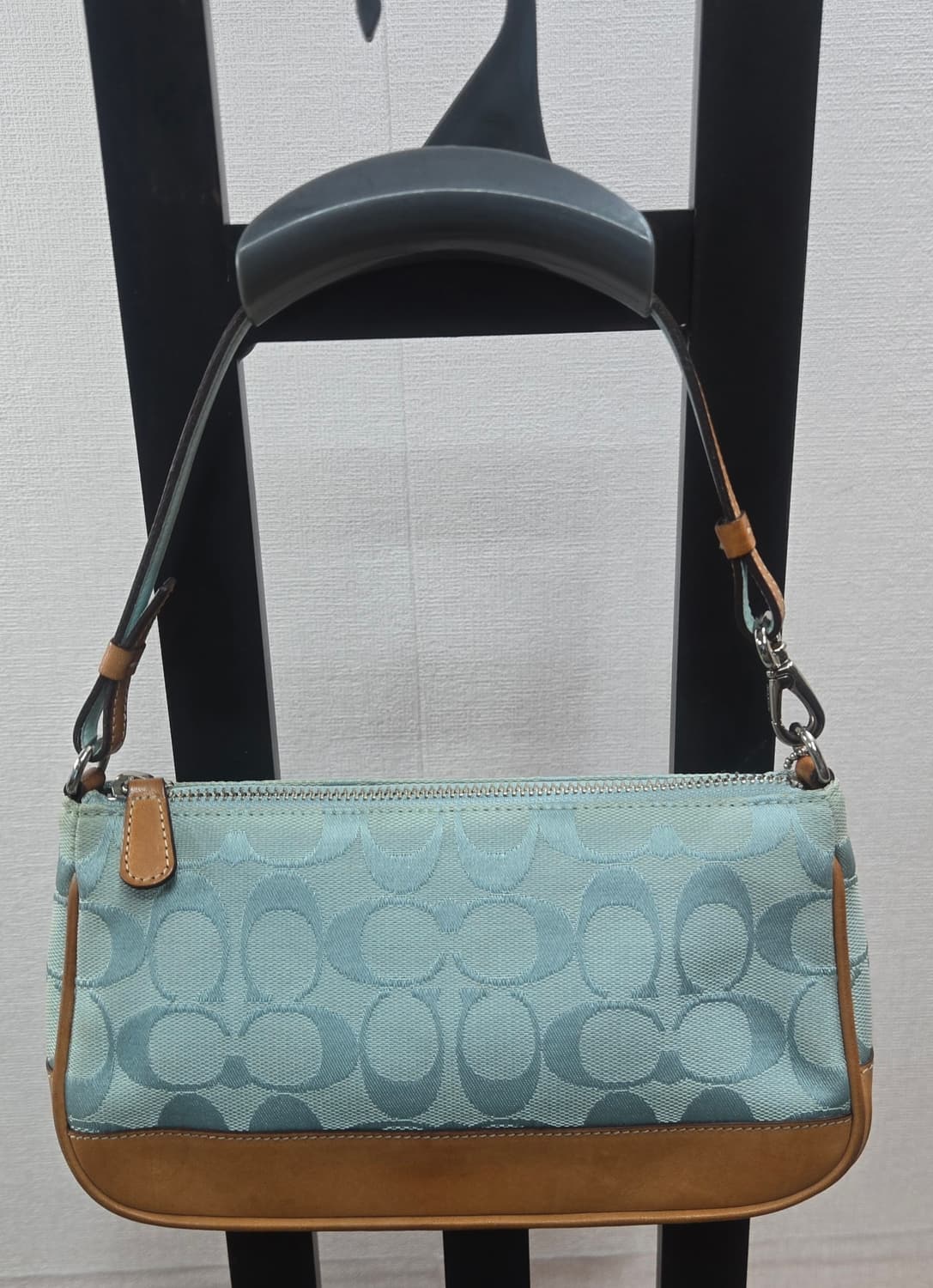 코치 레어 컬러 코치 코치 액세서리 파우치 라이트 블루 Y2K 보트형 상품이미지2