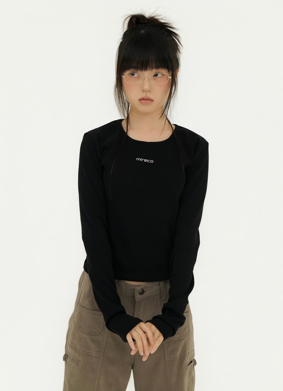 미레코 MINI LOGO T-SHIRT BLACK 상품이미지1