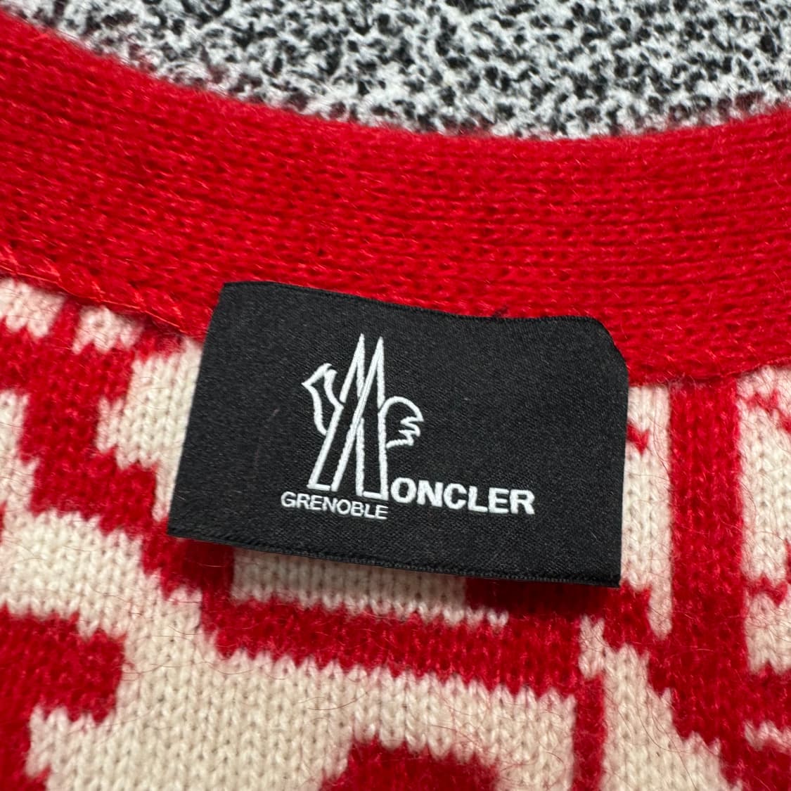 Name : 몽클레어 몽클레르 모헤어 패턴 각인버튼 가디건 :) 상품이미지5