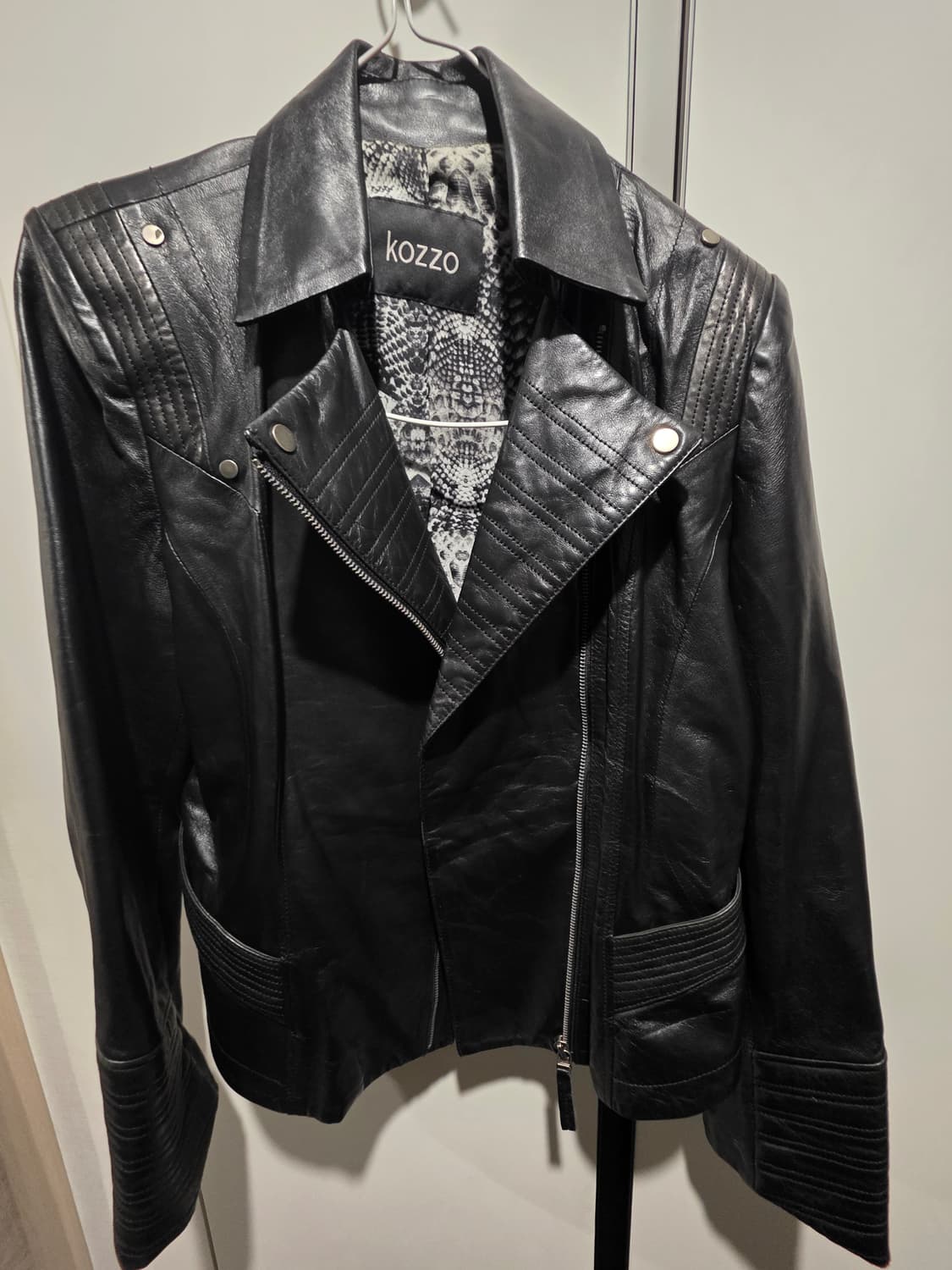 kozzo 블랙 양가죽 라이더 자켓77 상품이미지5
