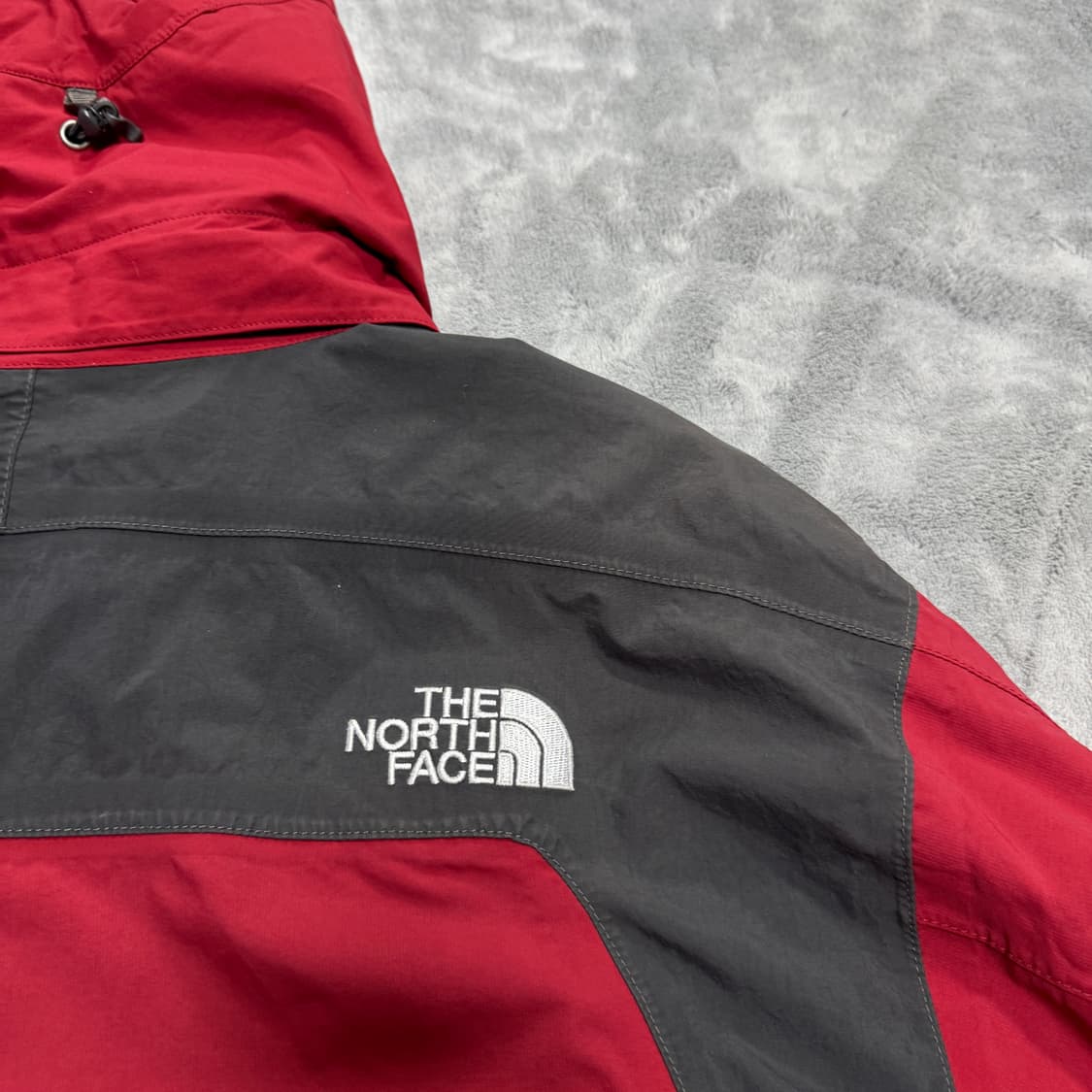 노스페이스 하이벤트 바람막이 레드블랙배색 상품이미지2