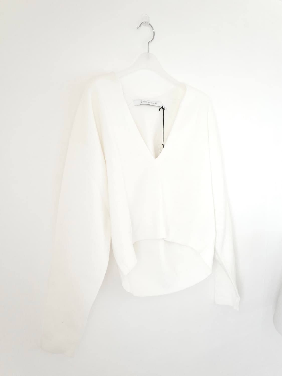 [새상품] 유니클로 x 르메르 브이넥 니트 상품이미지4