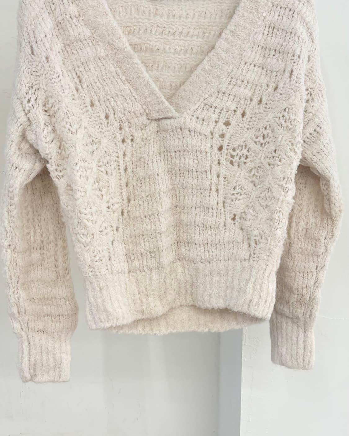 이로 알파카 모헤어 브이넥 니트 상품이미지5