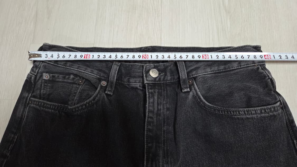 (착샷) 코스 COS 릴렉스 스트레이트 데님 흑청 상품이미지6