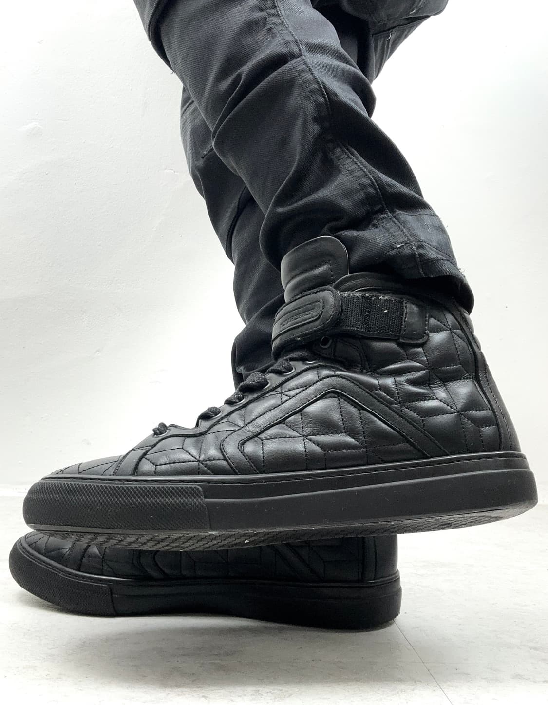 Pierre Hardy Quilted Strap High-Top Snea 상품이미지1
