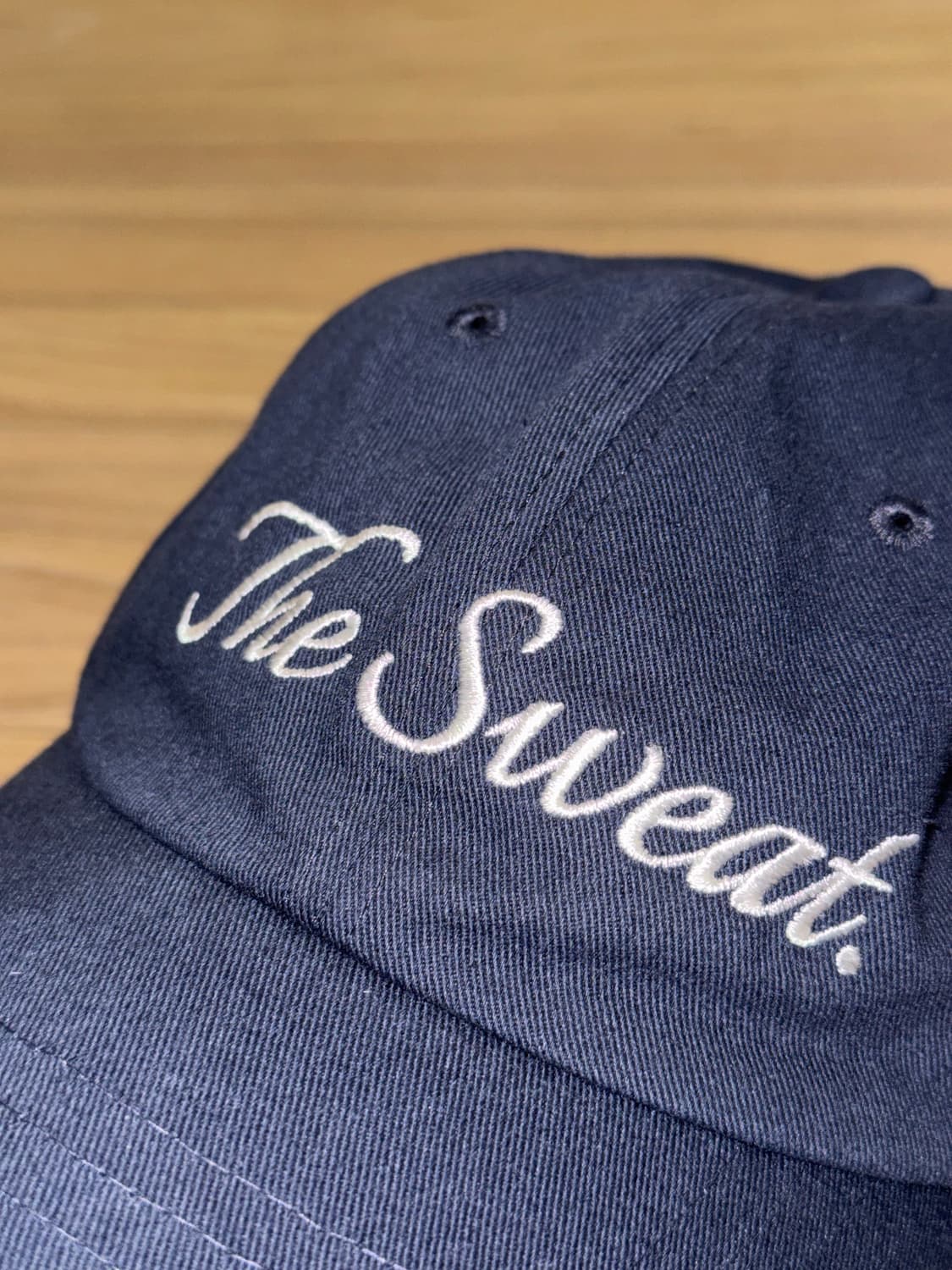 The Sweat 더스웻 커시브 로고 캡 네이비  상품이미지2