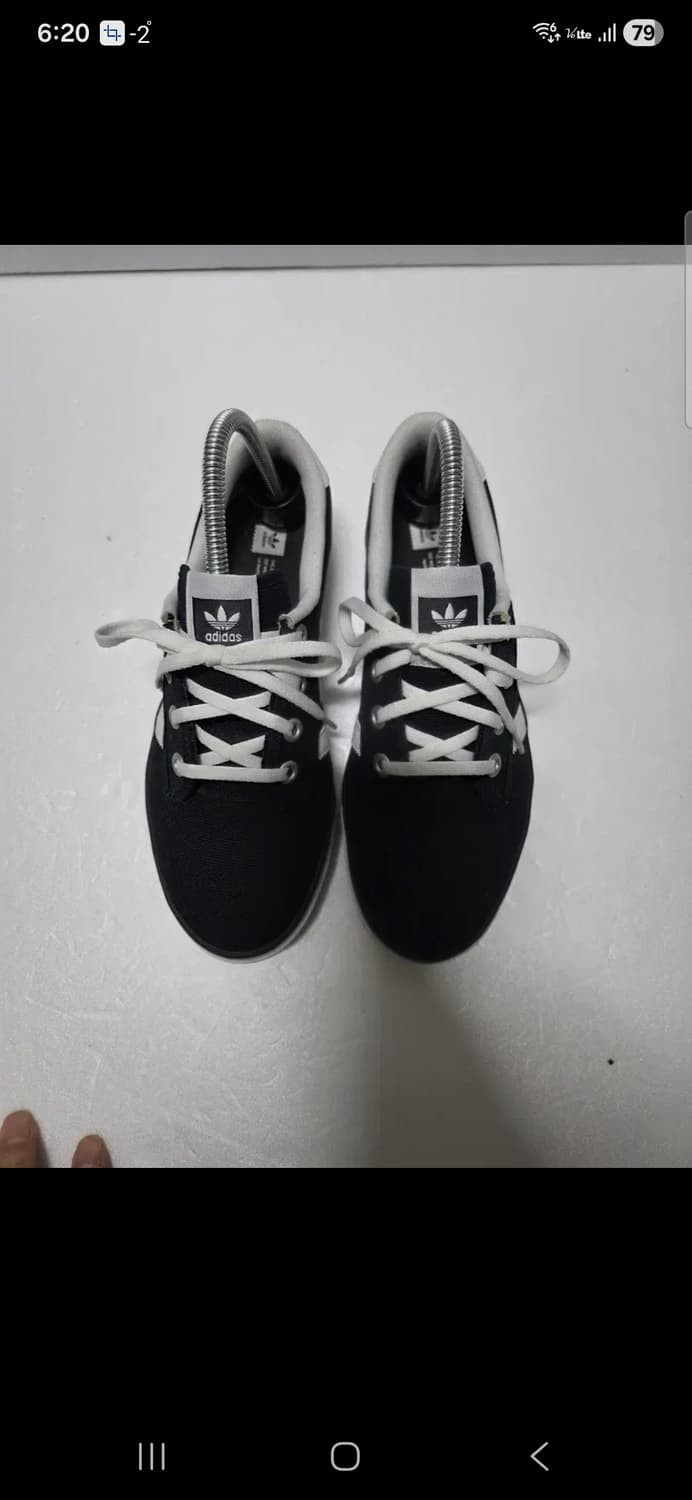 아디다스 블랙 스니커즈 운동화  사이즈 235 상품이미지1