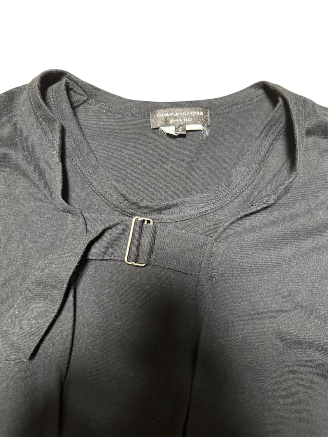 꼼데가르송 옴므플러스 레이어드 도킹 버클 티셔츠 상품이미지3