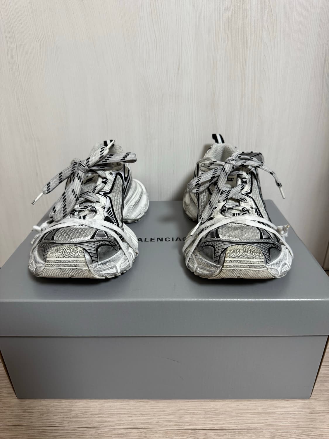 (40) 발렌시아가 3xl 화이트 블랙 새상품급 백화점판 상품이미지1