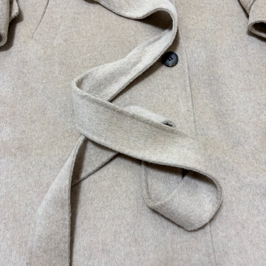 무신사 스탠다드 무탠다드 캐시미어 트렌치코트 S/90  상품이미지4