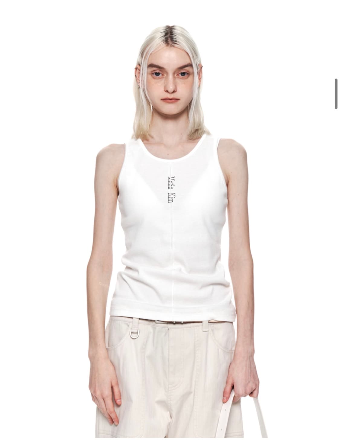 PINTUCK SLEEVELESS TOP IN BLACK 상품이미지3