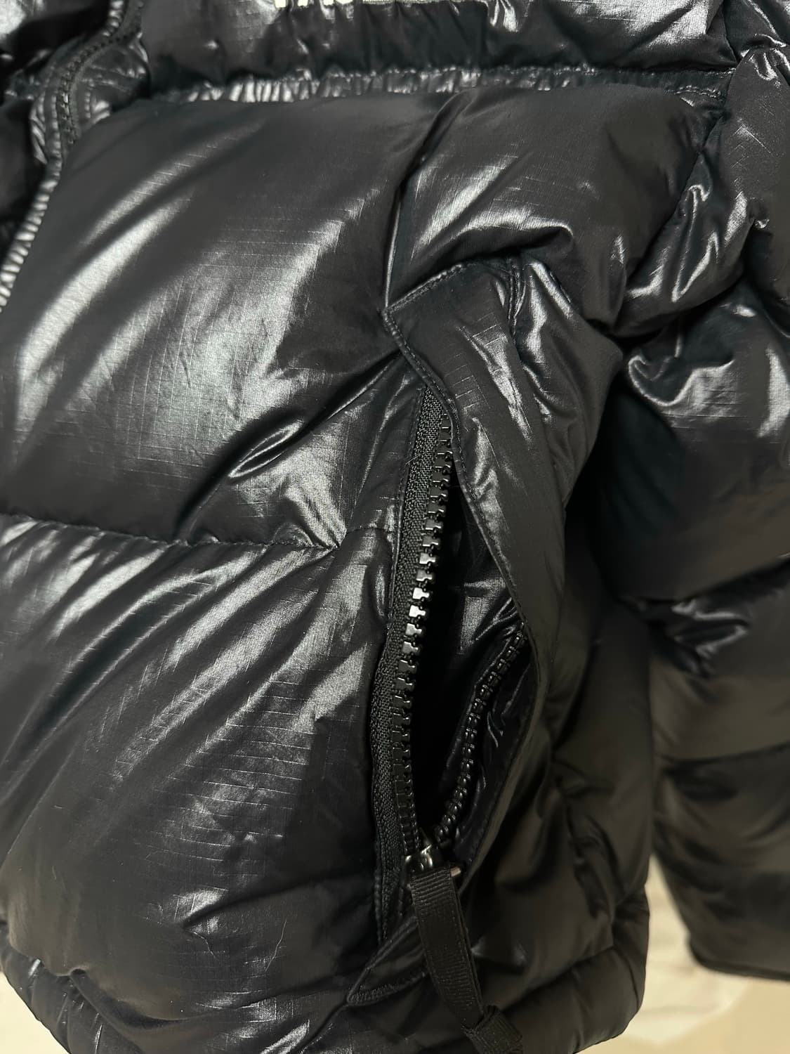 노스페이스 눕시 숏 패딩 상품이미지4