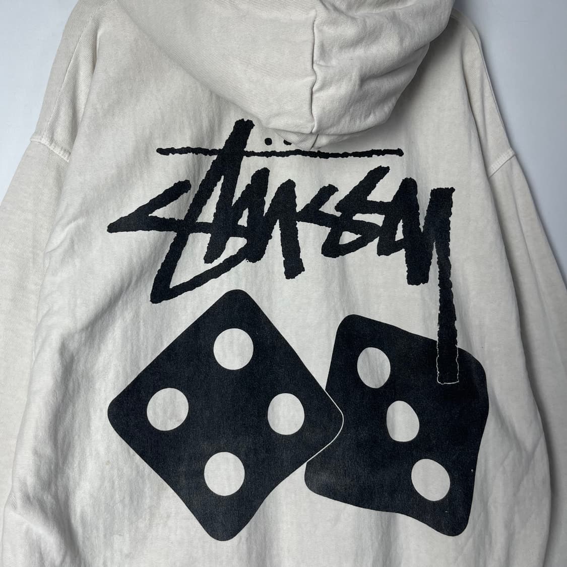 [STUSSY] 스투시 다이스 백프린팅 후드티 상품이미지4