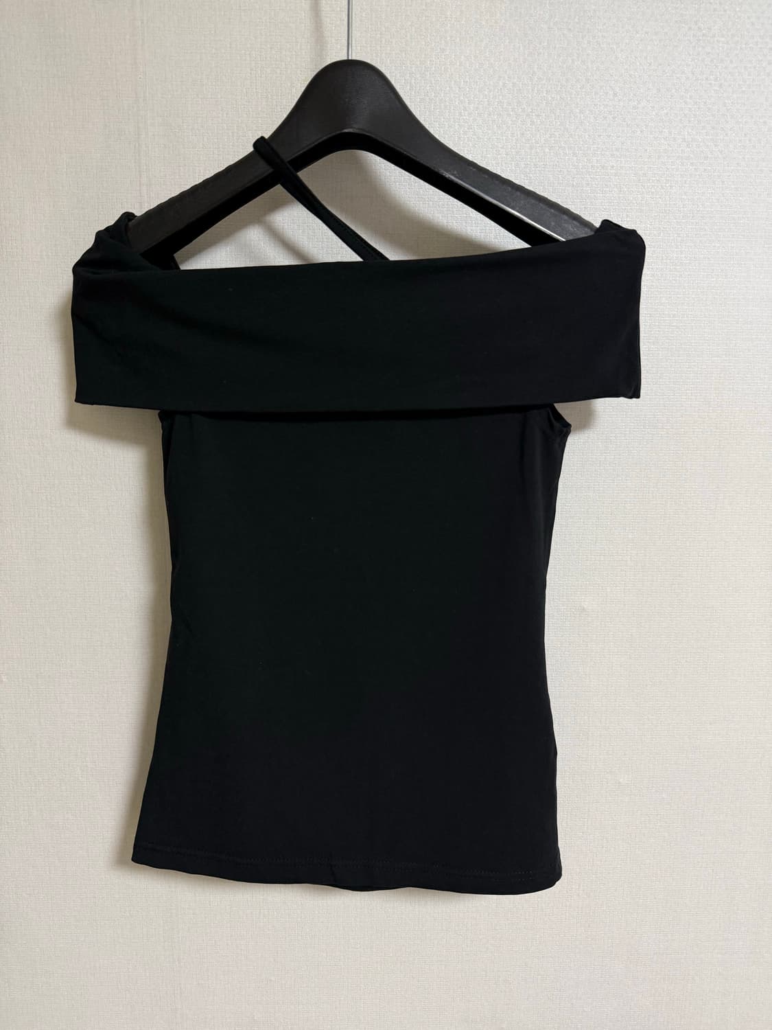 Inegi Embrace Off-Shoulder Top 상품이미지5