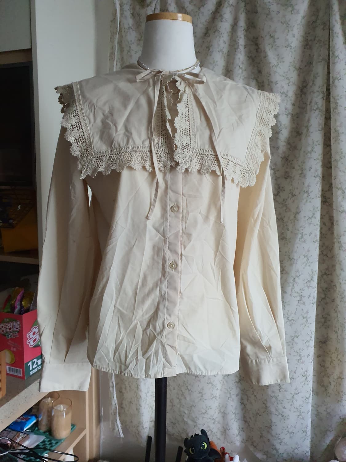 [지뢰계] 레이스 빅 카라 블라우스 아이보리 상품이미지1