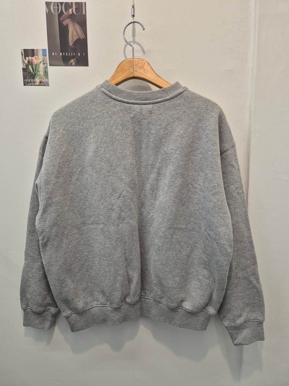 스튜디오 톰보이 맨투맨 티셔츠입니다
사이즈  실측  가슴단면 57   총 상품이미지2