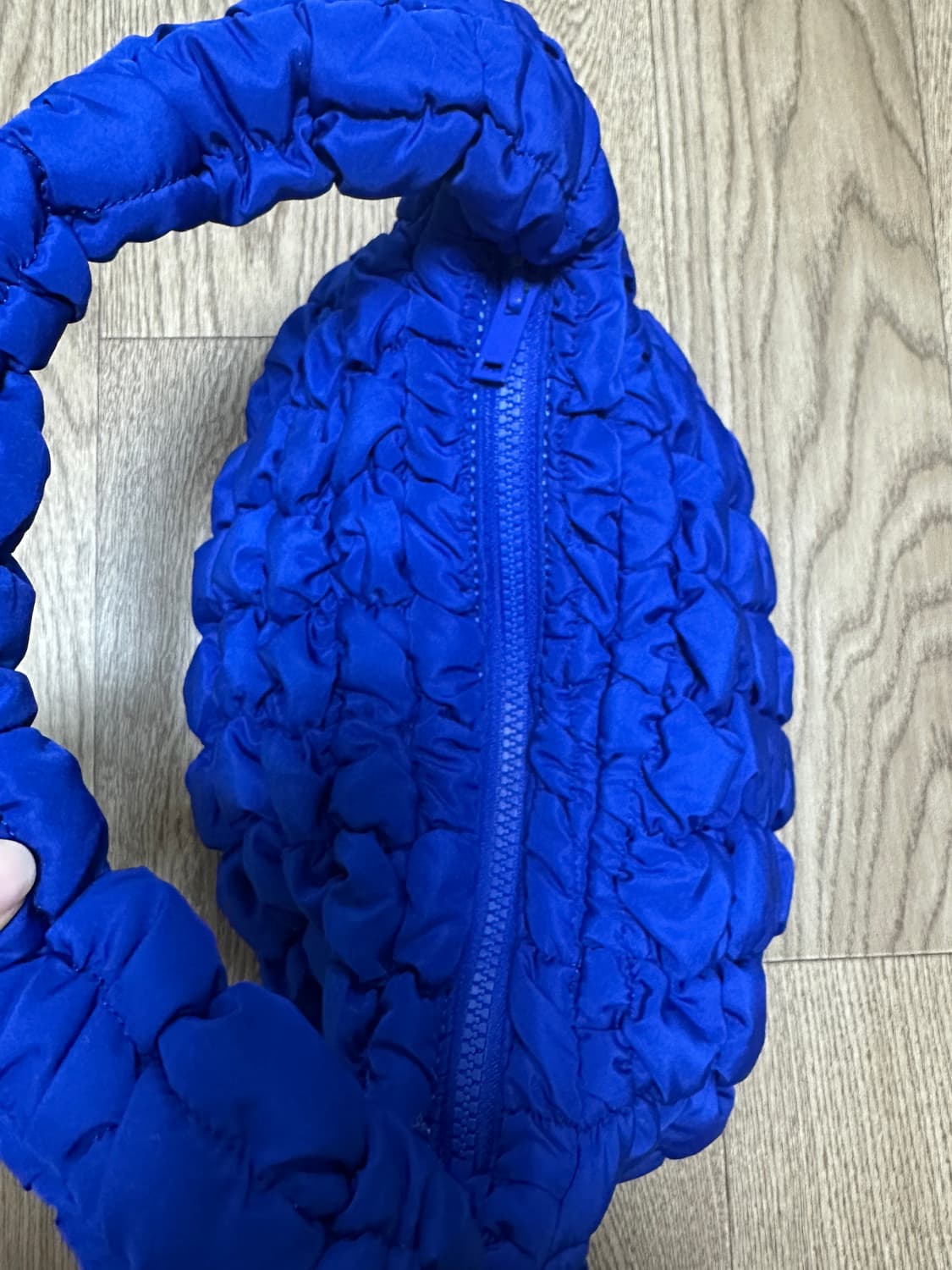 코스 퀼팅 구름백 상품이미지3