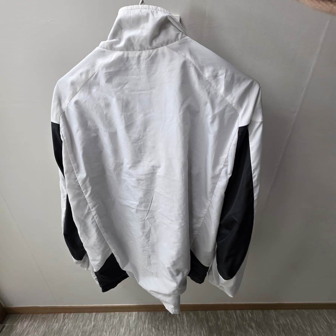 미즈노 일본판 빈티지)올드스쿨 대대장 y2k 블랙x화이트 바람막이 상품이미지3