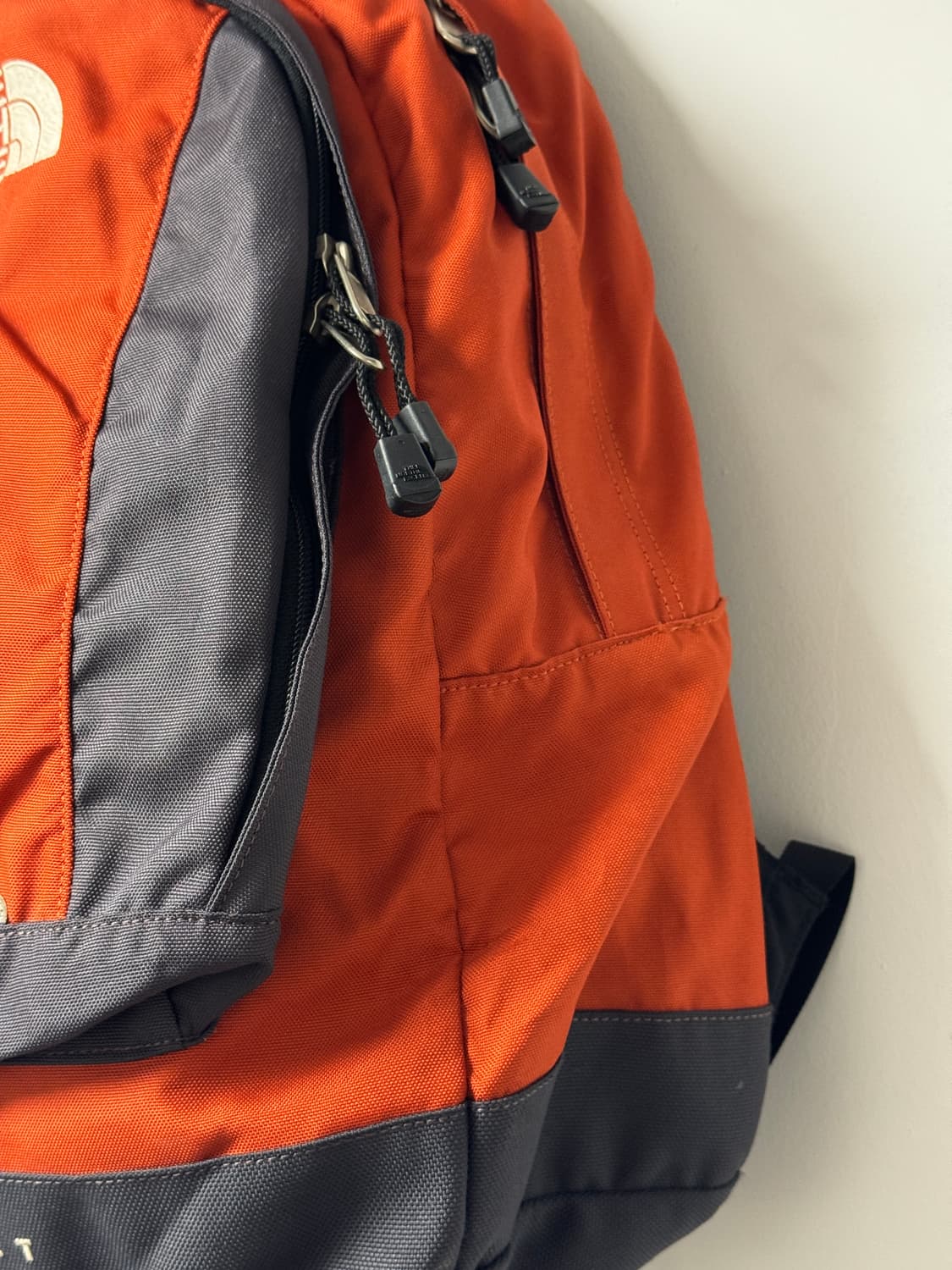 노스페이스 볼트 백팩 오렌지 상품이미지3