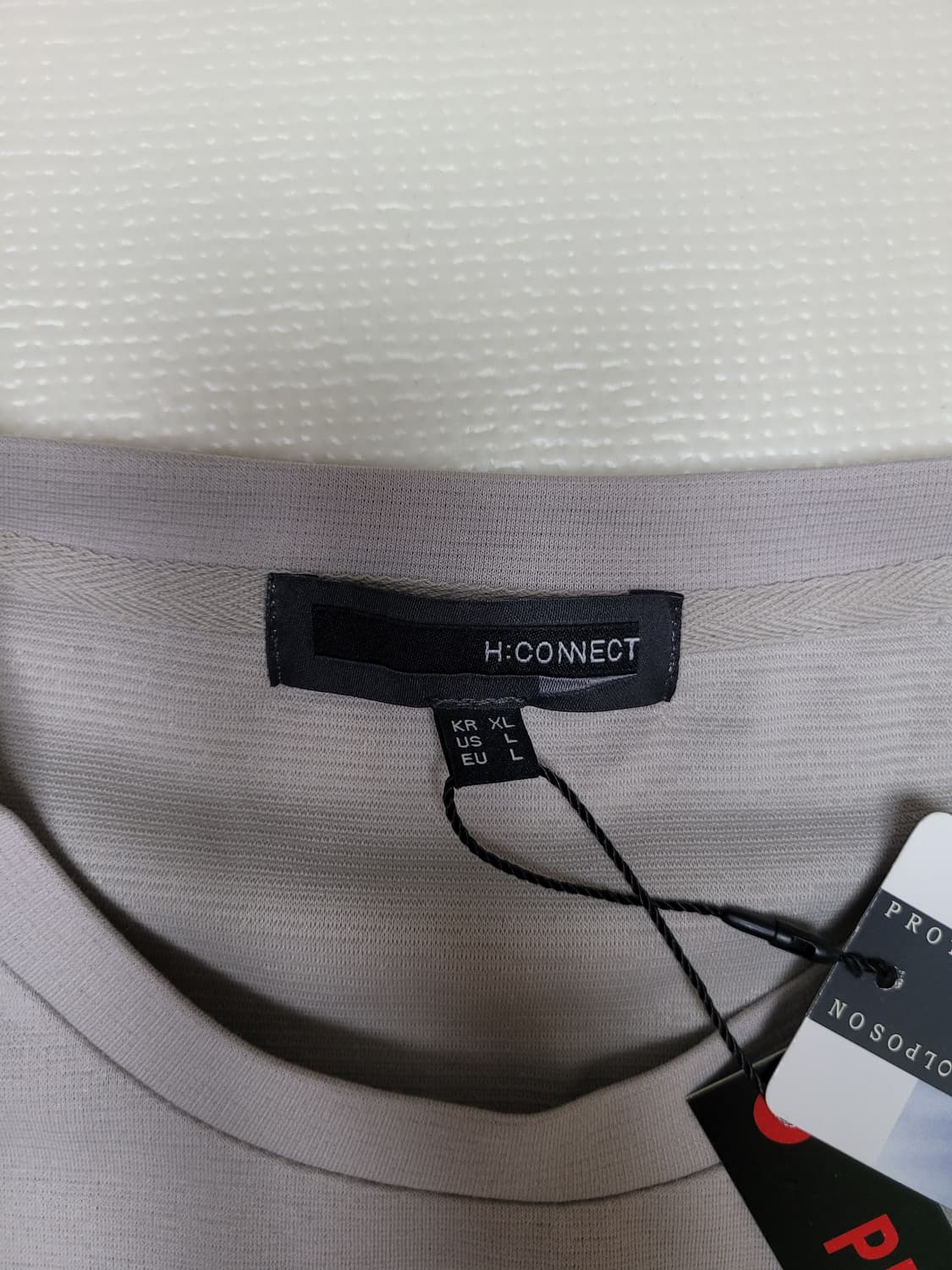 에이치커넥트 H:CONNECT 남자 그래픽 반팔티 
110 그레이베이지 상품이미지5